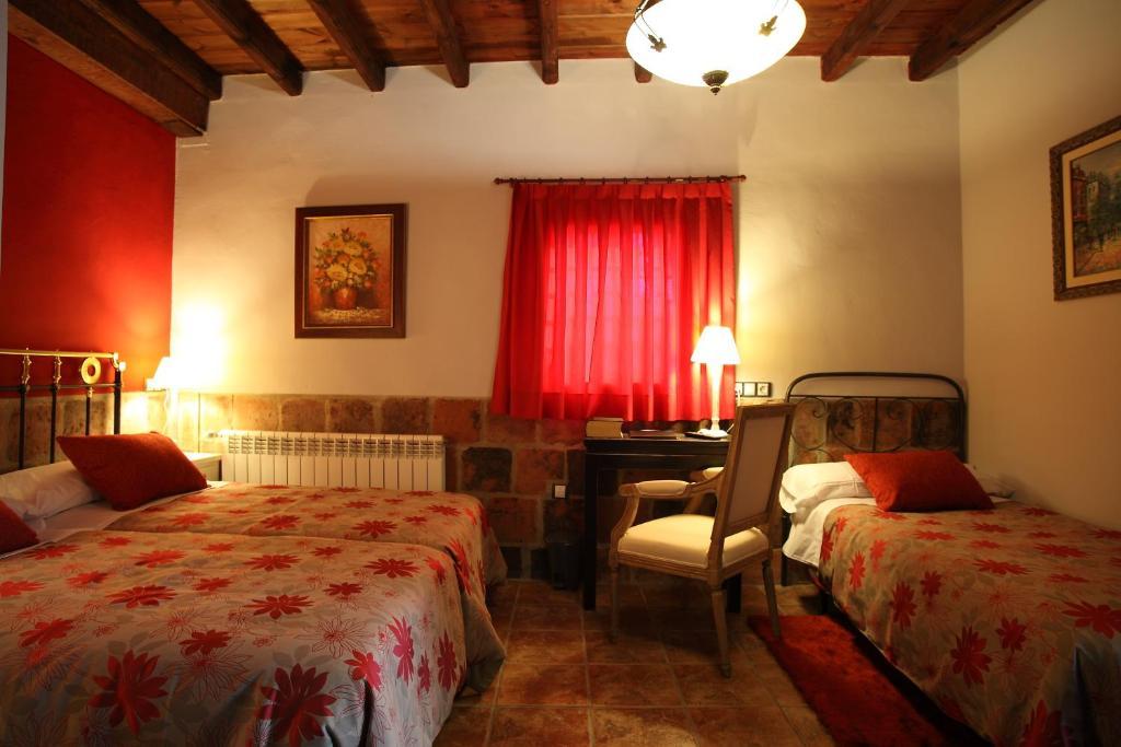 Douris Temple Hotel Soria Room photo