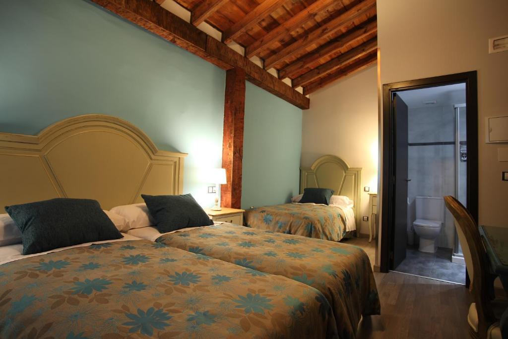 Douris Temple Hotel Soria Room photo