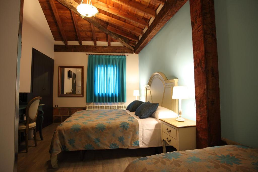 Douris Temple Hotel Soria Room photo
